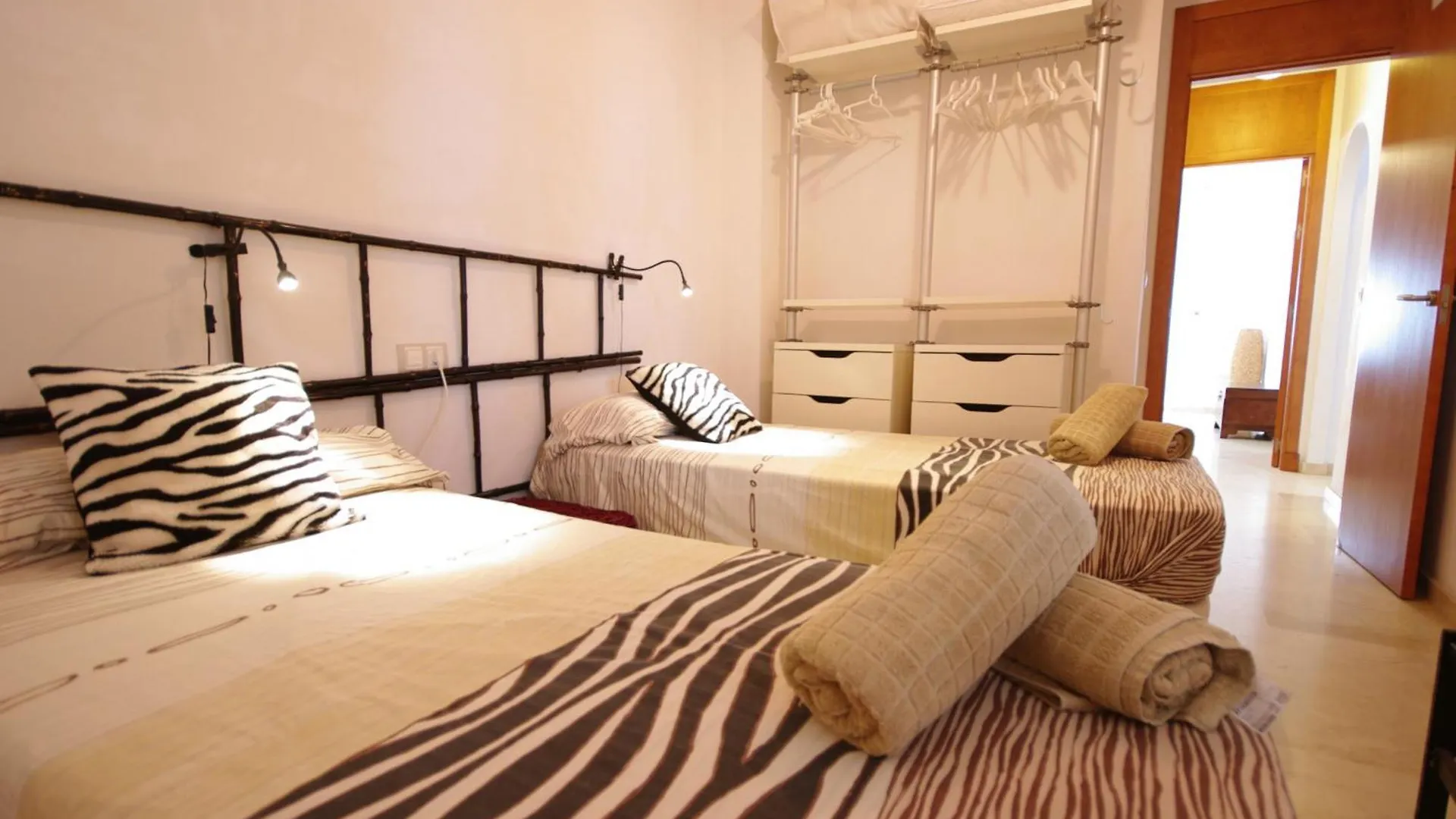 Apartment Livingtarifa Cherry
